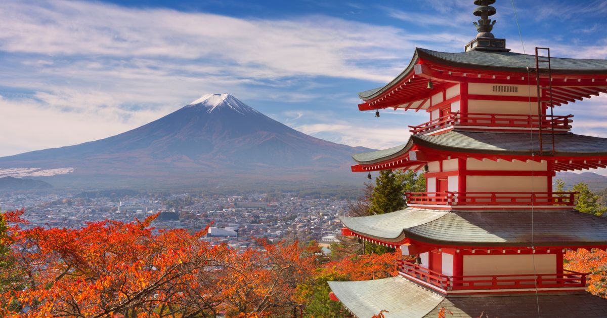 Japan calling: A travel guide to the land of tradition and neon