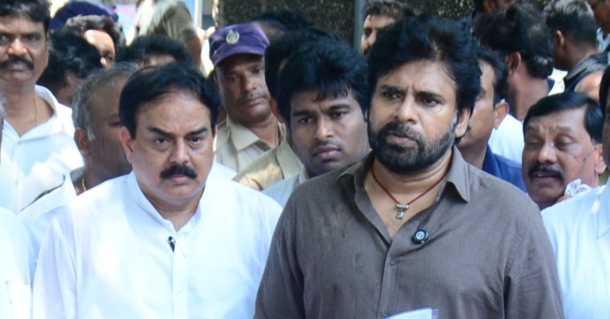 Pawan Kalyan Visits KIMS, Consoles VSP Accident Families